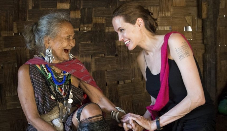 Джолі пішла з посади посла доброї волі ООН у справах біженців