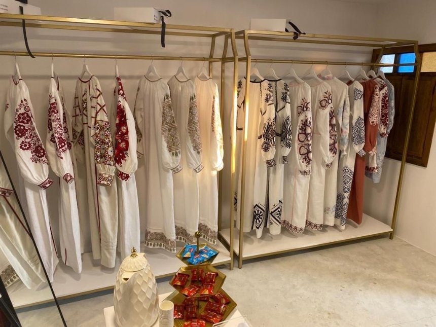 У столиці Катару відкрили магазин українських вишиванок