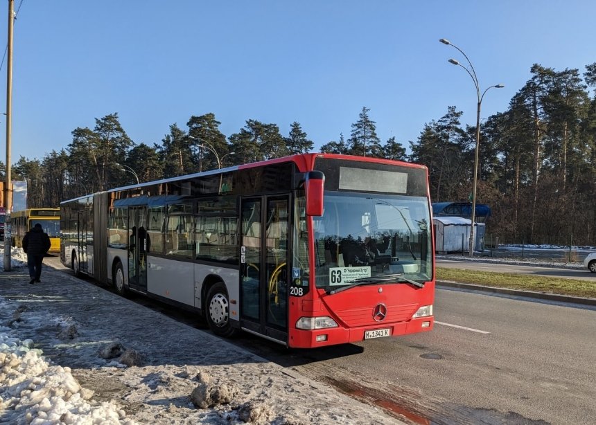 Автобуси від Deutsche Bahn почали курсувати вулицями Києва без реєстрації