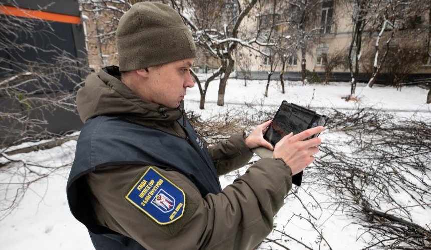 За неприбраний вчасно сніг у Києві вручають штрафи: результати перевірки