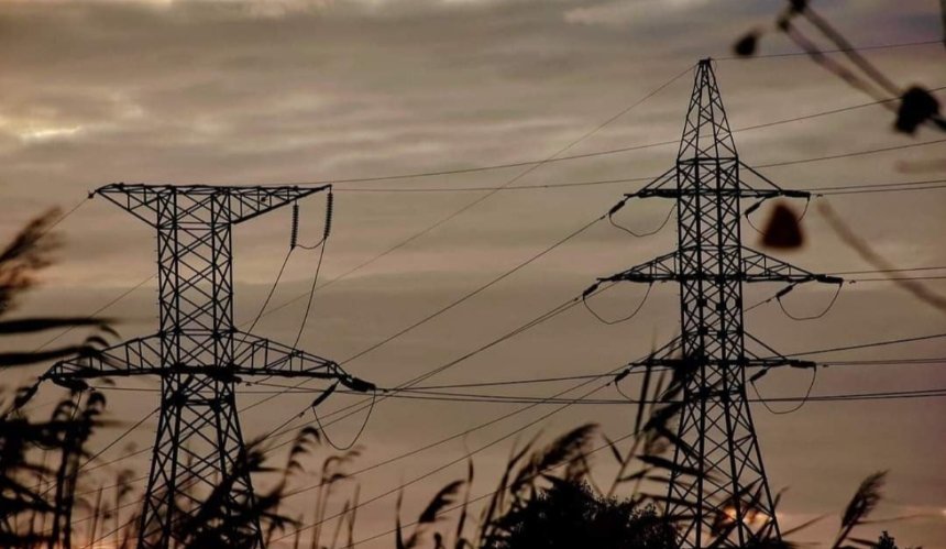 В енергосистемі зафіксували дефіцит: “Укренерго” залучає аварійну допомогу з-за кордону