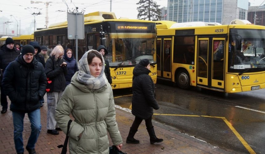 З 12 грудня змінять рух автобуси №2м та тролейбуси №12: схеми