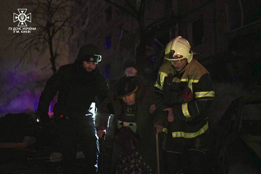 Вночі 13 грудня рф атакувала Київ десятьма балістичними ракетами