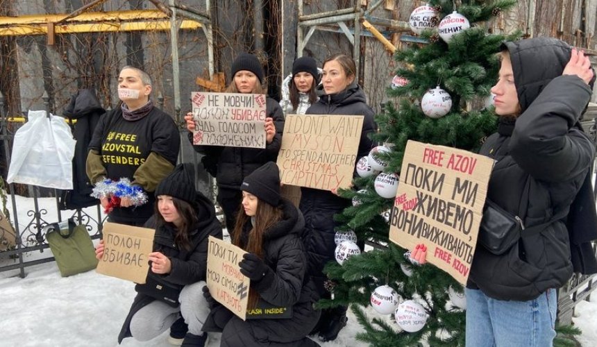 Родичі військовополонених вийшли на акцію в Києві