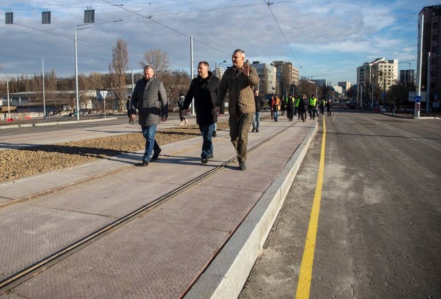 20 грудня у столиці відкрили рух Дегтярівським шляхопроводом