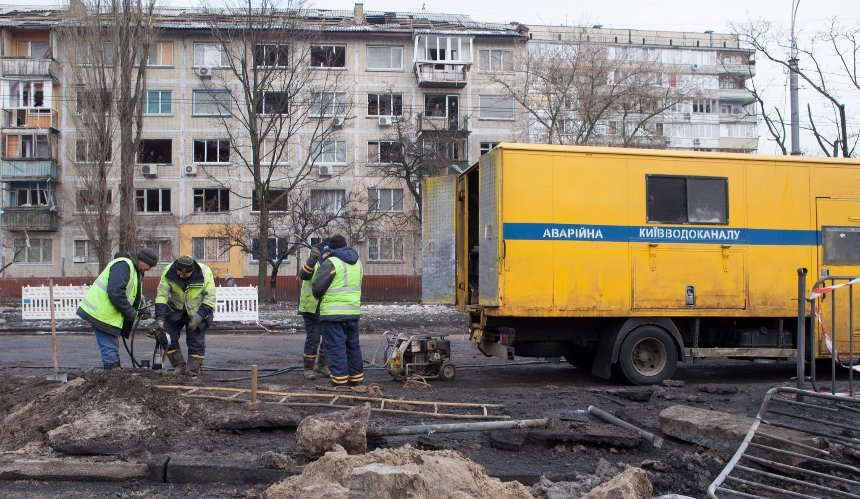 У Києві відсутнє водопостачання на бульварі Жуля Верна