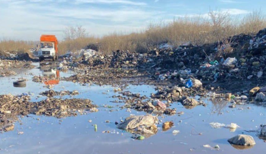 На Київщині виявили несанкціоноване сміттєзвалище площею понад 11 гектарів: що відомо