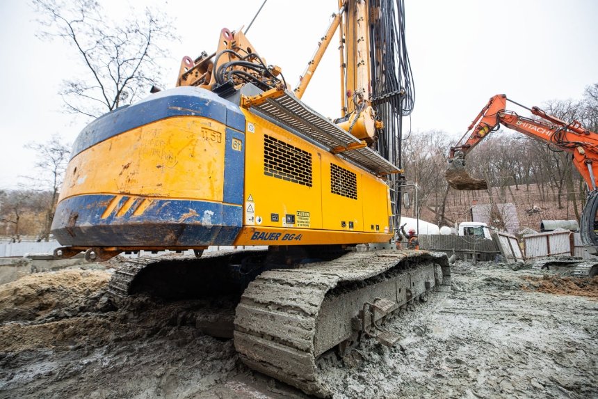 У Києві активно продовжується будівництво метро на Виноградар