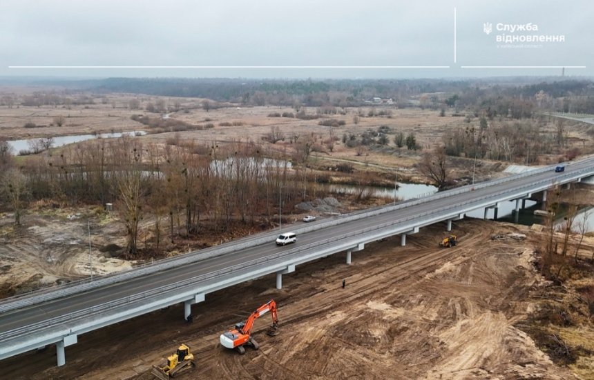 На Київщині завершують відбудову двох найдовших мостів області: фото