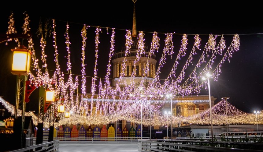 Ковзанки у Києві: де відкрилися і скільки коштують