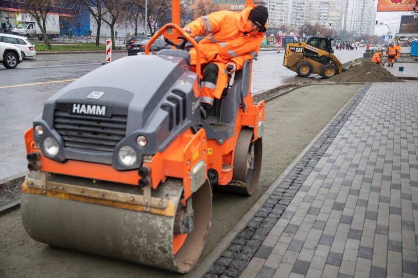 Масштабний ремонт Харківського шосе триває Масштабний ремонт Харківського шосе триває