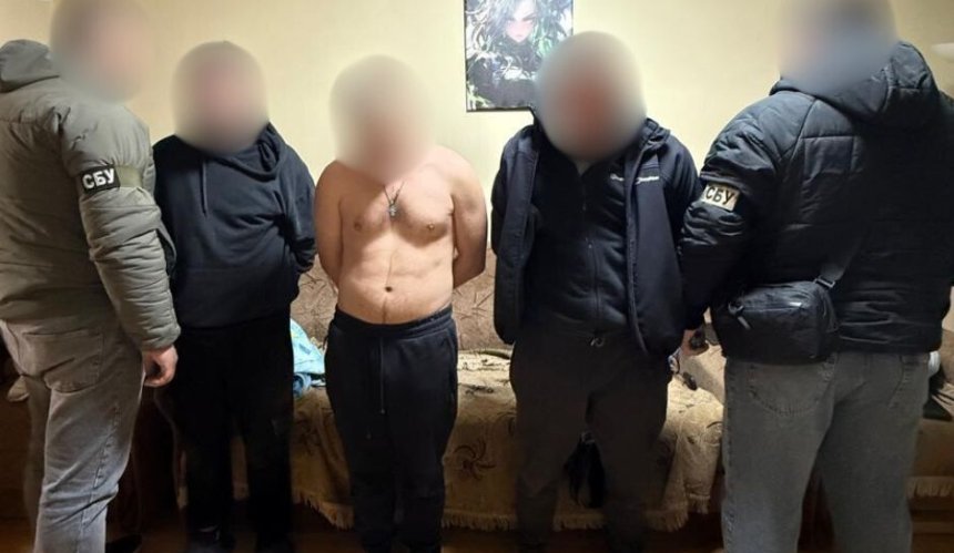 Теракт у Дарницькому районі: правоохоронці затримали трьох підозрюваних