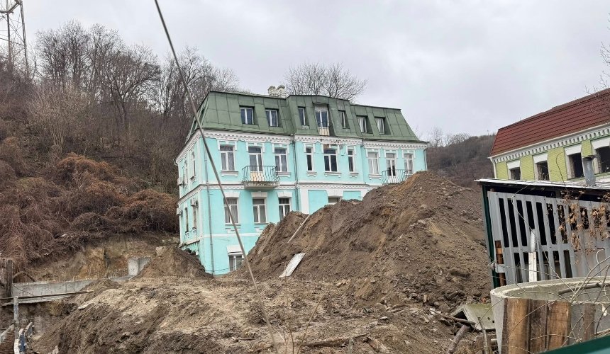 Активісти вимагають надати охоронний статус флігелю Садиби Носача на Подолі: що відомо