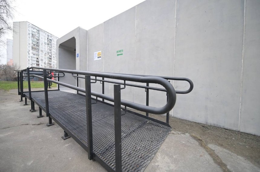 У Києві встановили перше мобільне укриття: як воно виглядає і де знаходиться