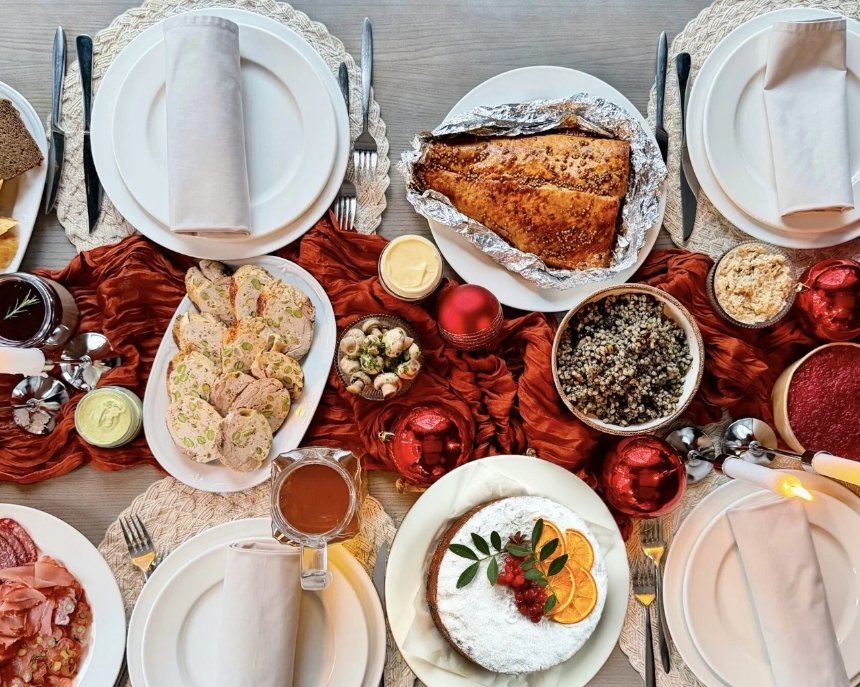 Новорічні кошики 2025-2026: де замовити готові страви до святкового столу