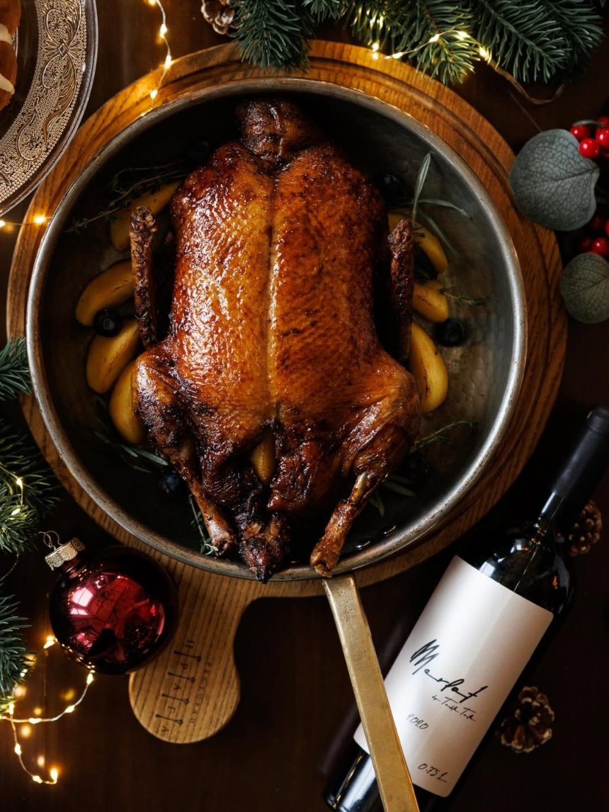 Новорічні кошики 2025-2026: де замовити готові страви до святкового столу