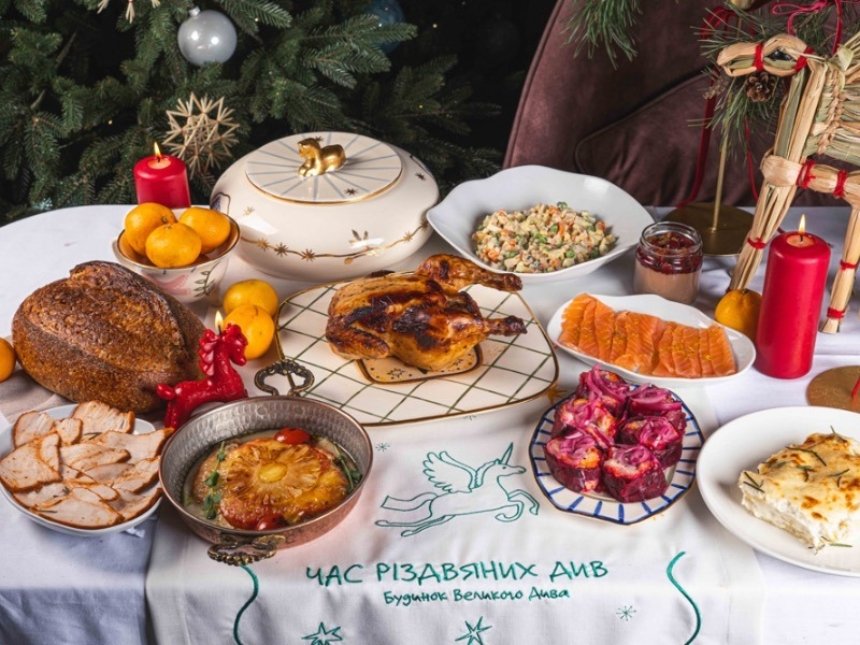 Новорічні кошики 2025-2026: де замовити готові страви до святкового столу