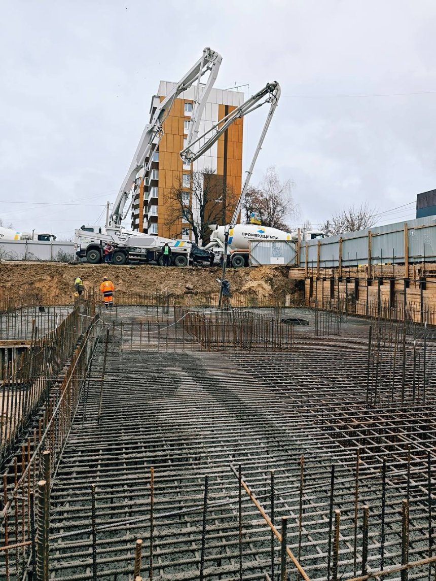 У Бородянці зводять нову 9-поверхівку на місці зруйнованої