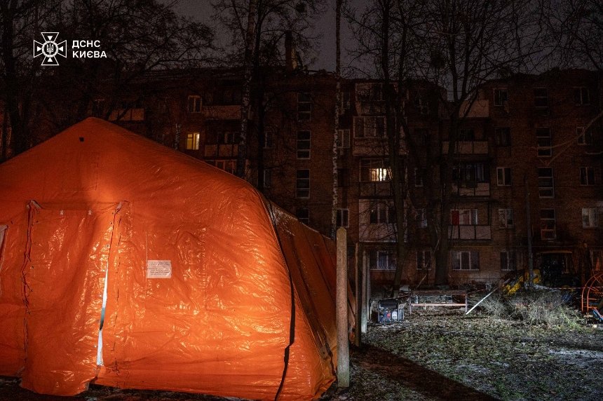 Рятувальники завершили ліквідацію наслідків атаки на Київ