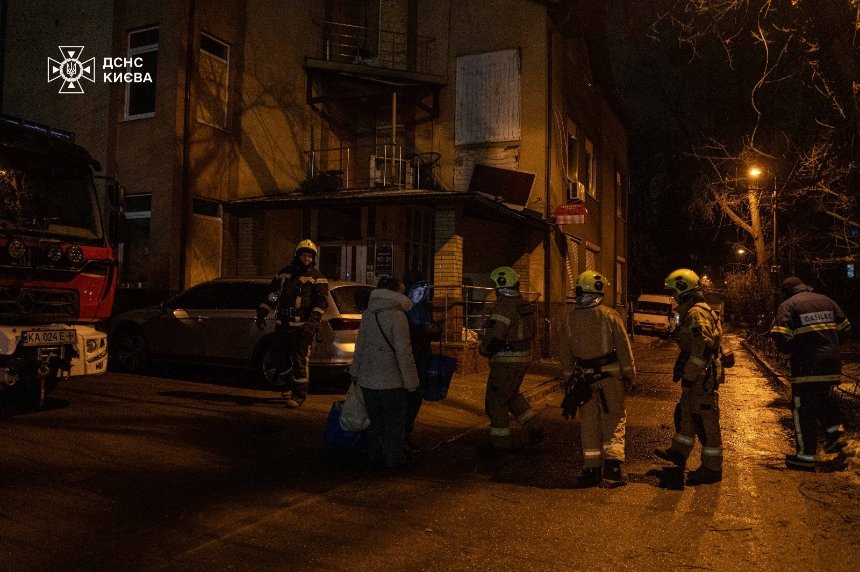 Рятувальники завершили ліквідацію наслідків атаки на Київ