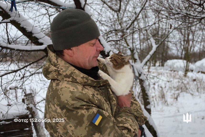 Як чотирилапі побратими допомагають військовим