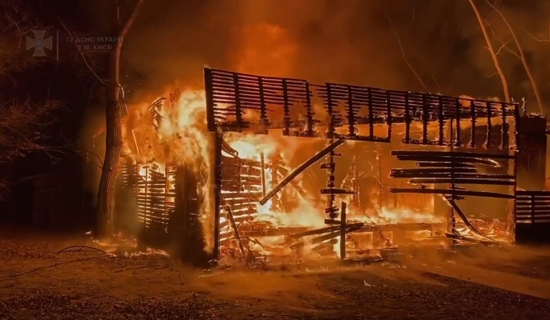 На ЮБК произошел масштабный пожар: видео