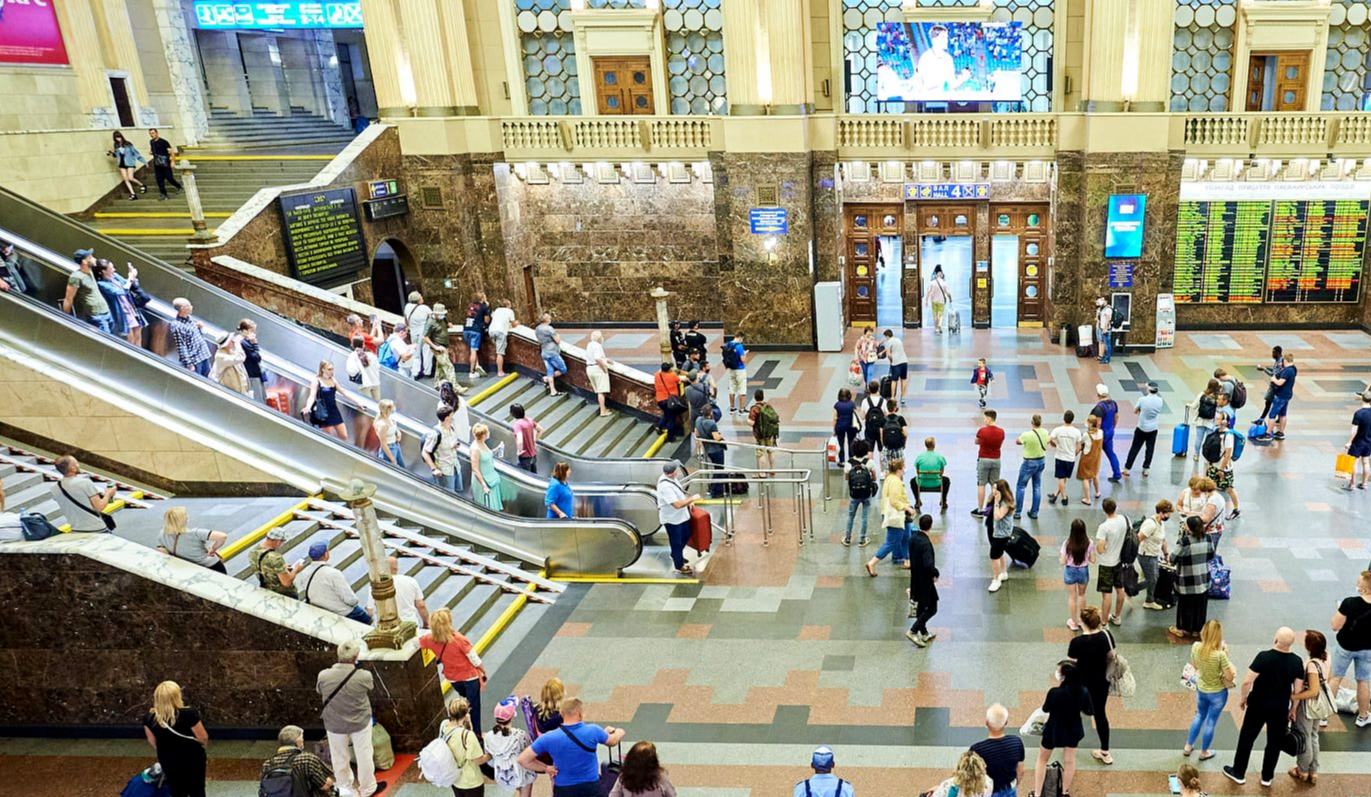 Замена эскалатора на Центральном железнодорожном вокзале Киева: как идут работы