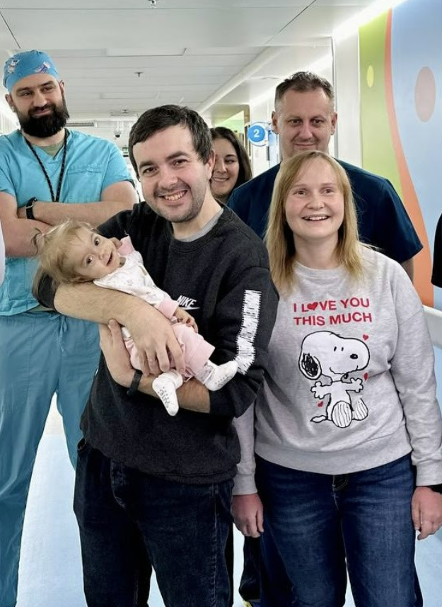 В Києві провели унікальну операцію: дитині пересадили печінку і виправили ваду серця (фото)