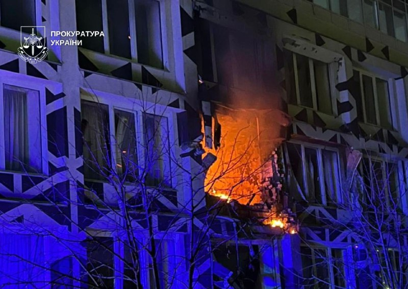 Обстріл Києва 5 січня 2026 року: дрон влучив у лікарню, є загиблий та постраждалі