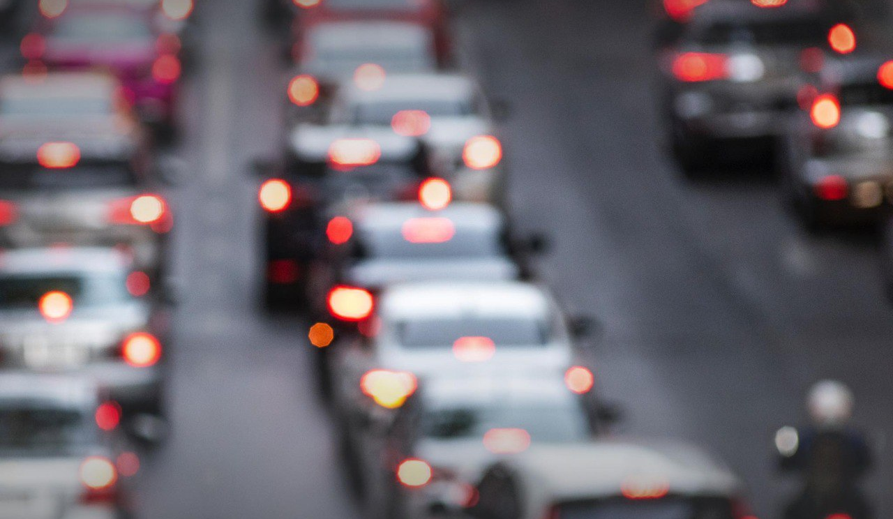 На вулиці Софіївській пошкоджена проїжджа частина: призупинили рух транспорту