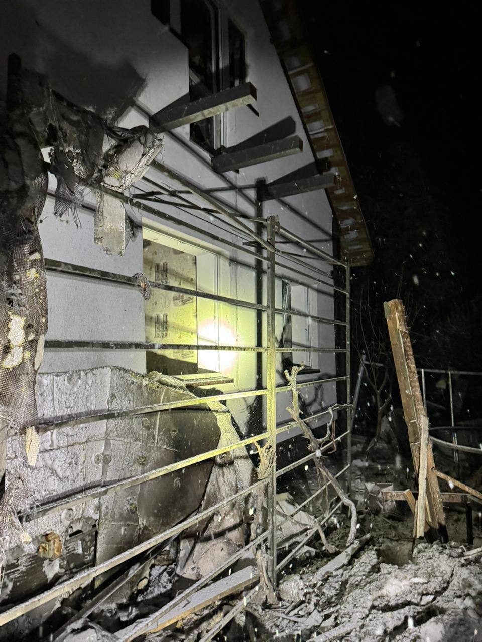 Наслідки нічної атаки Київщини 9 січня 2026 року: є руйнування та постраждалі