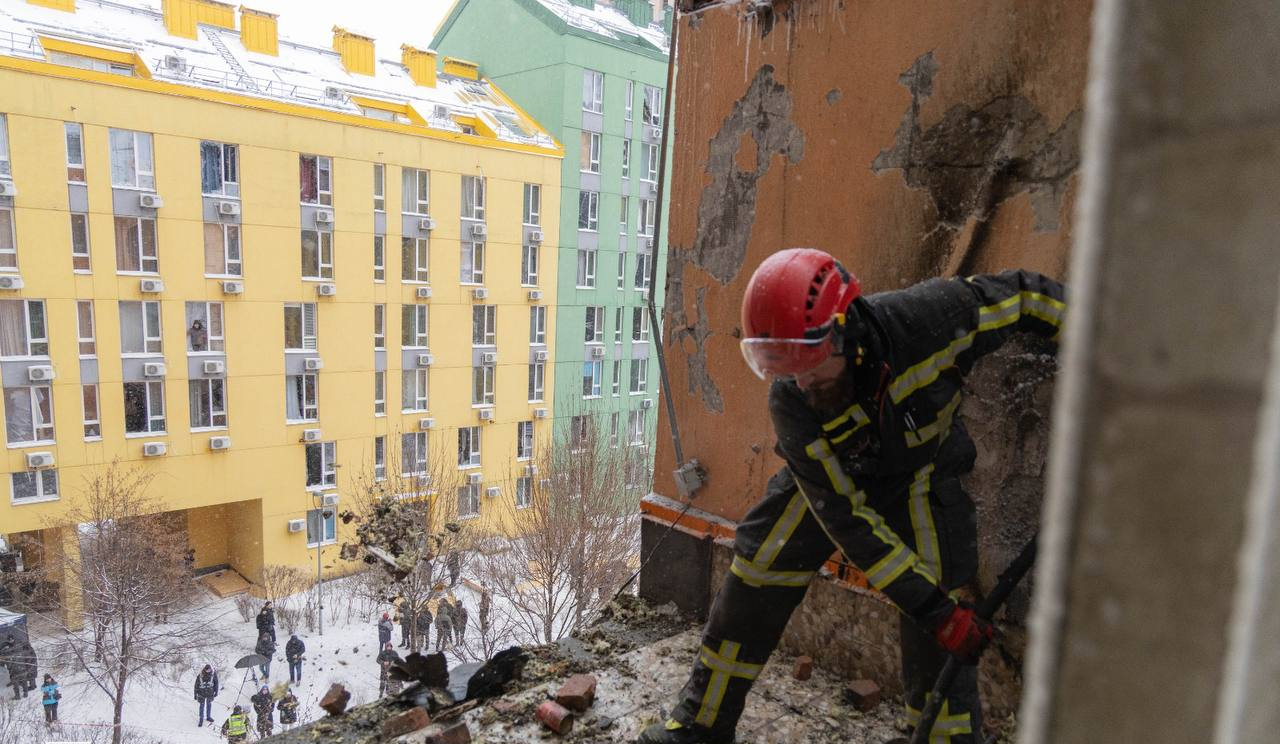 У Києві завершили ліквідацію наслідків ворожої атаки — ДСНС