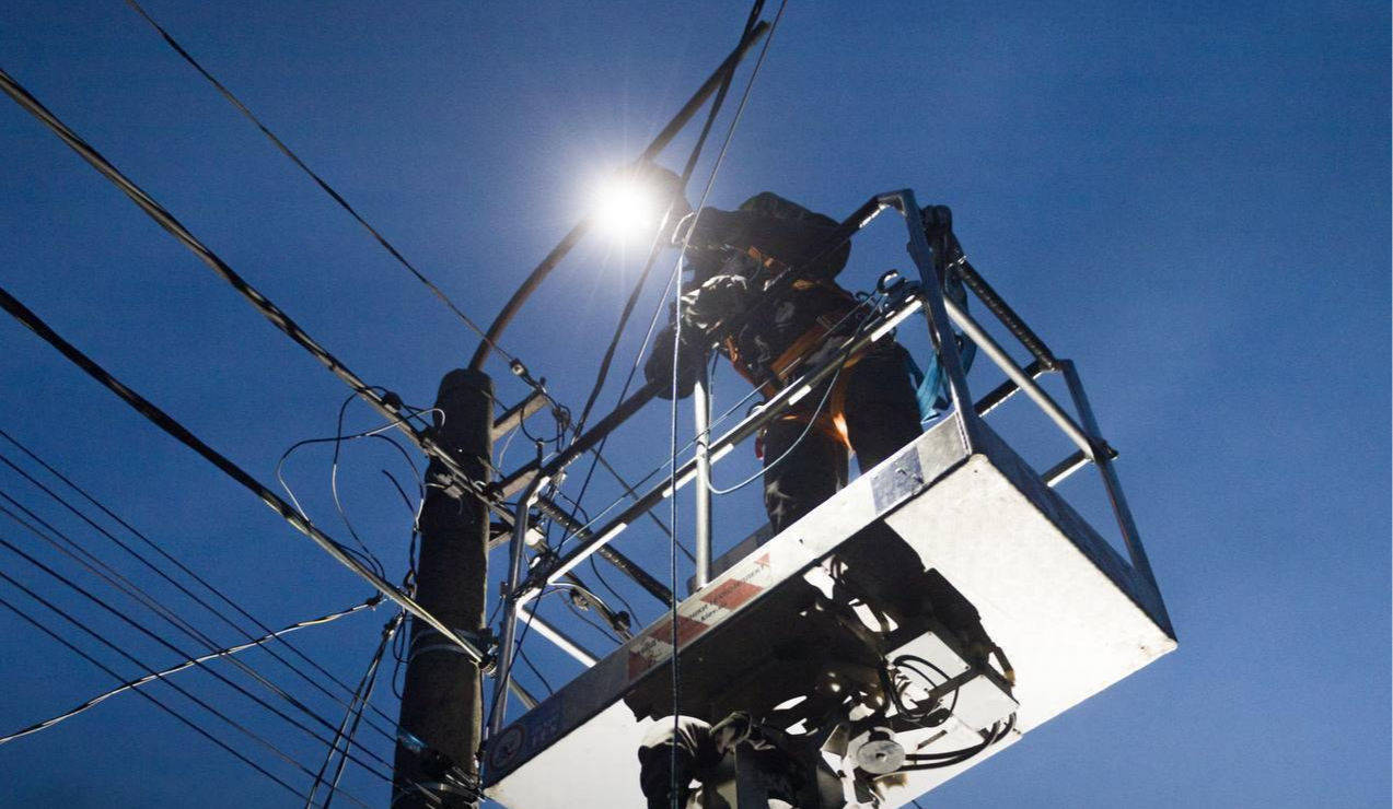 Понад 400 тисяч родин у Києві без світла після масованого обстрілу — ДТЕК