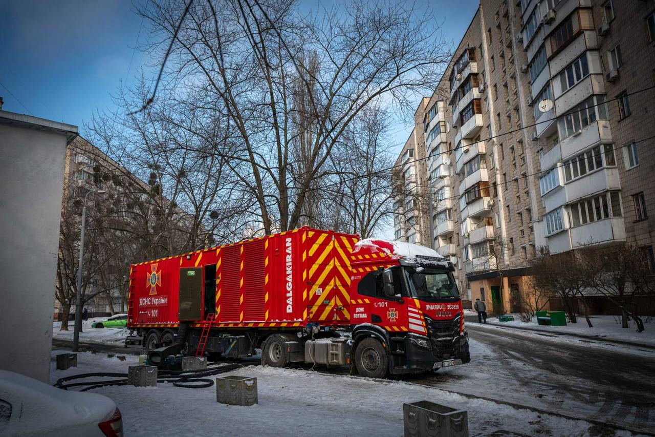 У Києві дефіцит електроенергії: близько 500 багатоповерхівок без тепла