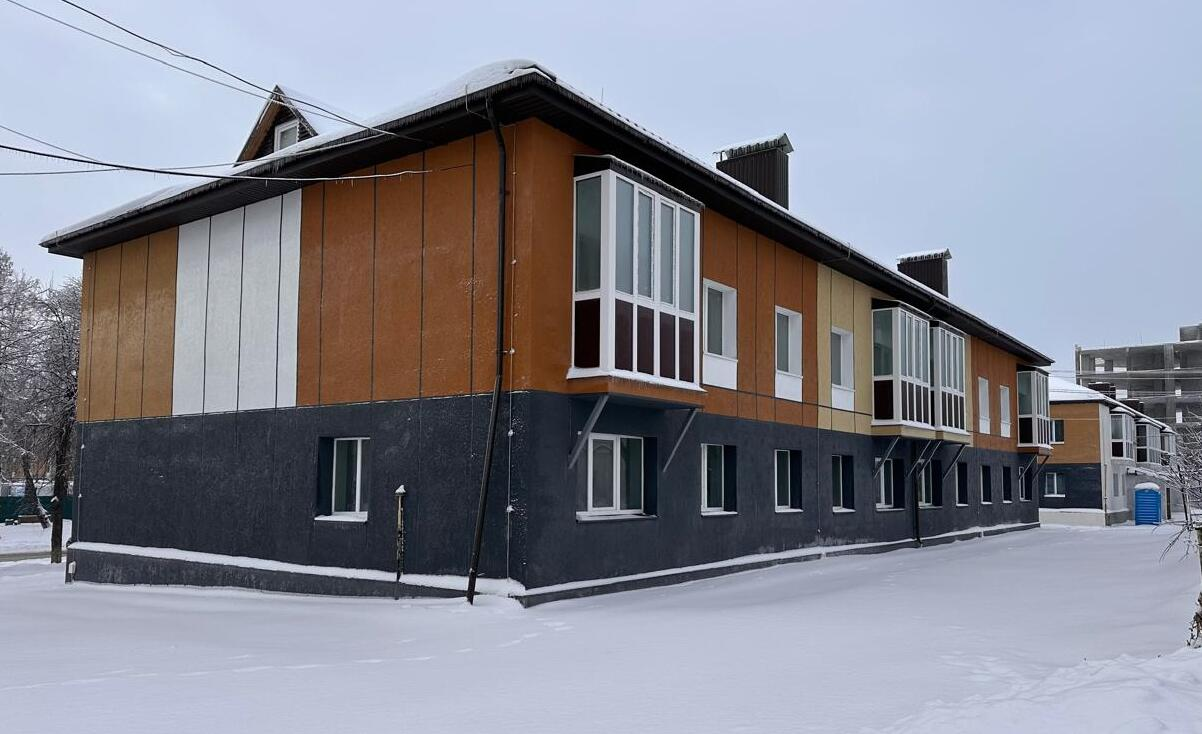 У Бородянці на Київщині відновлюють будинок, пошкоджений росіянами у 2022 році: фото