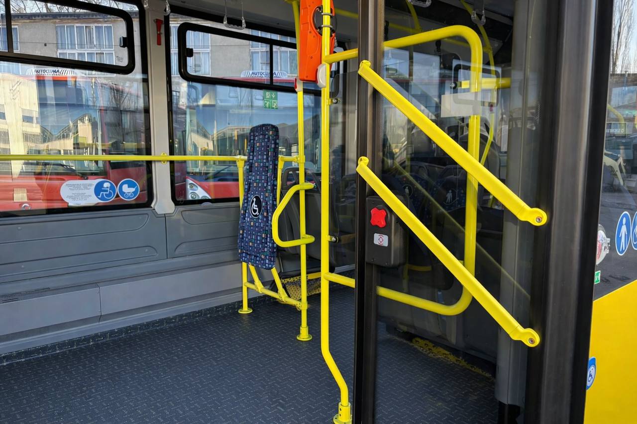 На вулиці Києва виїжджають 20 нових турецьких автобусів