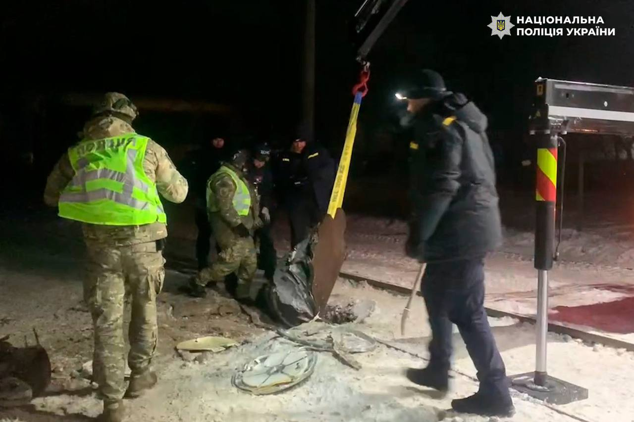 У Києві знешкодили бойову частину ракети, яку запустили по місту вночі 24 січня 2026 року: фото