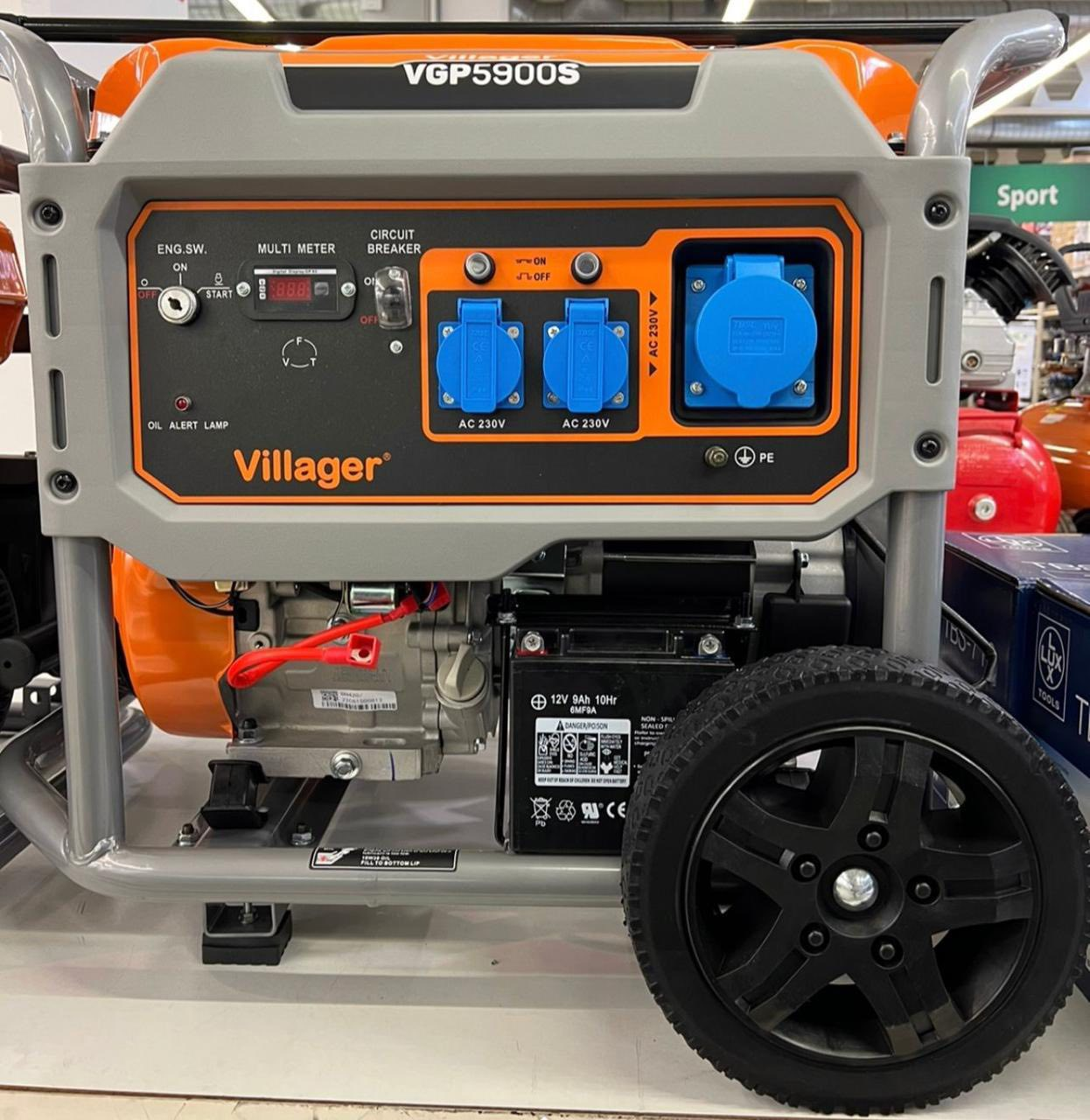 Ангольський бізнесмен передав генератори Києву та Київській області