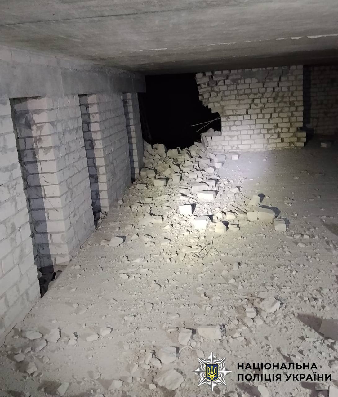 У Голосіївському районі дрон влучив у 17-поверхівку У Голосіївському районі дрон влучив у 17-поверхівку