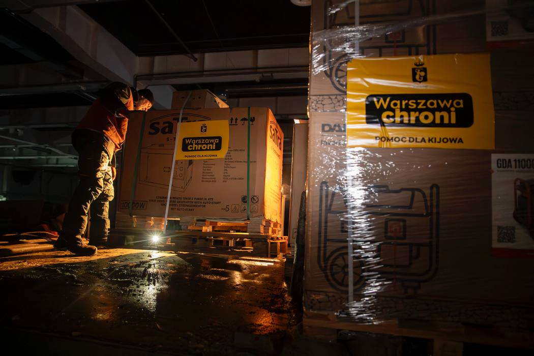 До Києва прибуло понад пів сотні генераторів від Варшави: що відомо