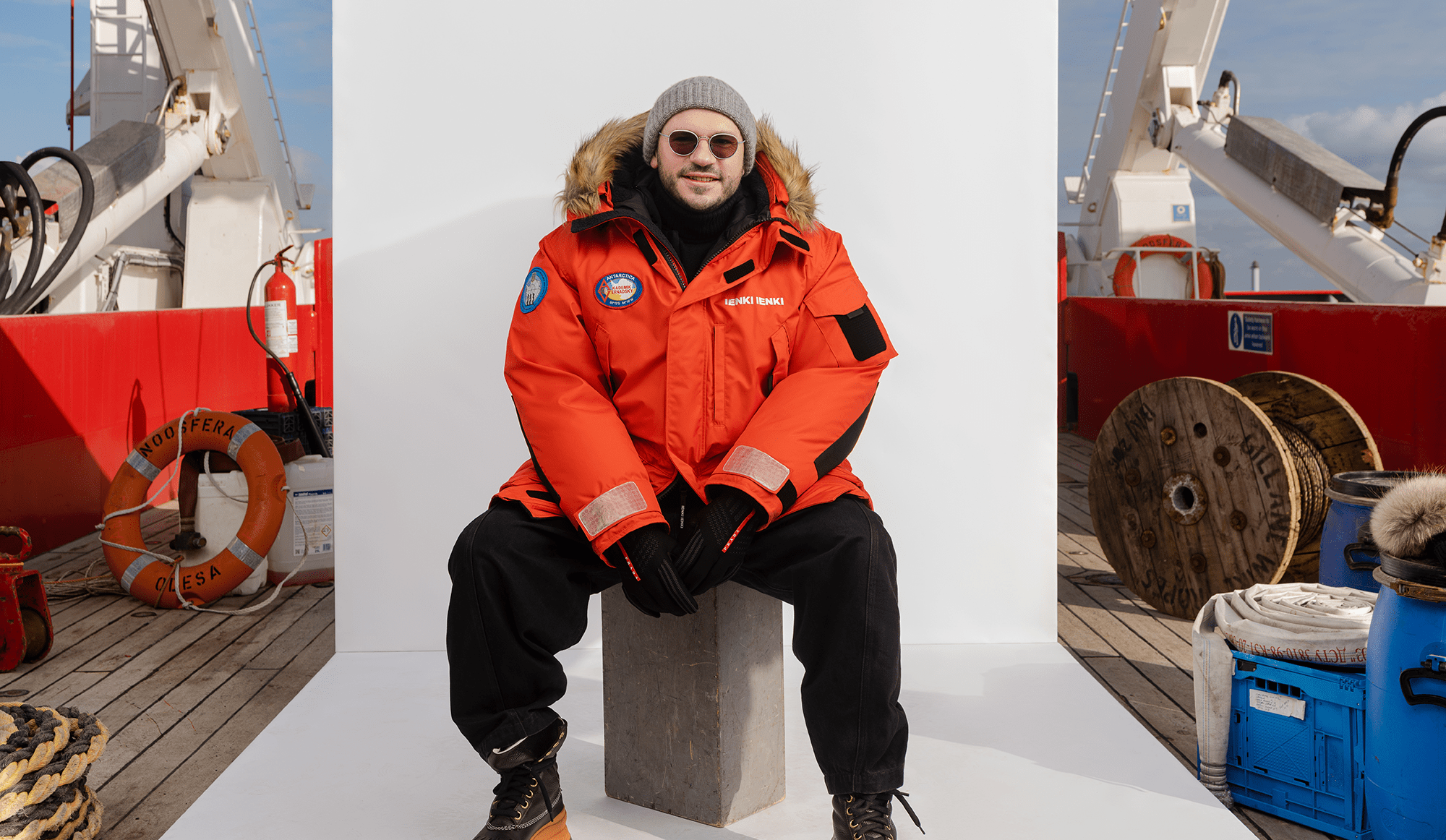 Бренд lenki lenki разработал куртки для полярников исследовательской базы в Антарктиде