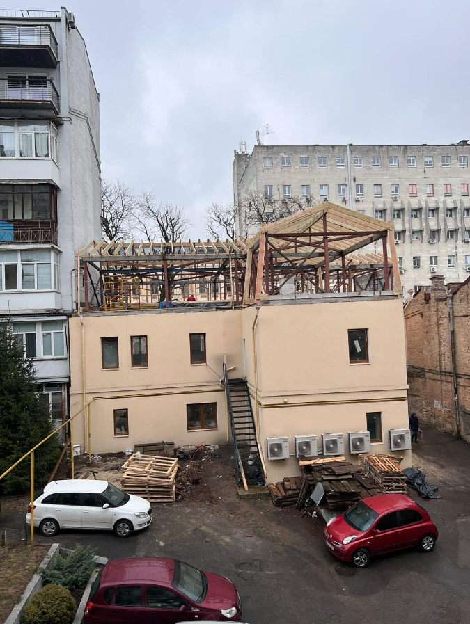 Історичний будинок Замкова у Києві, де зводять надбудову