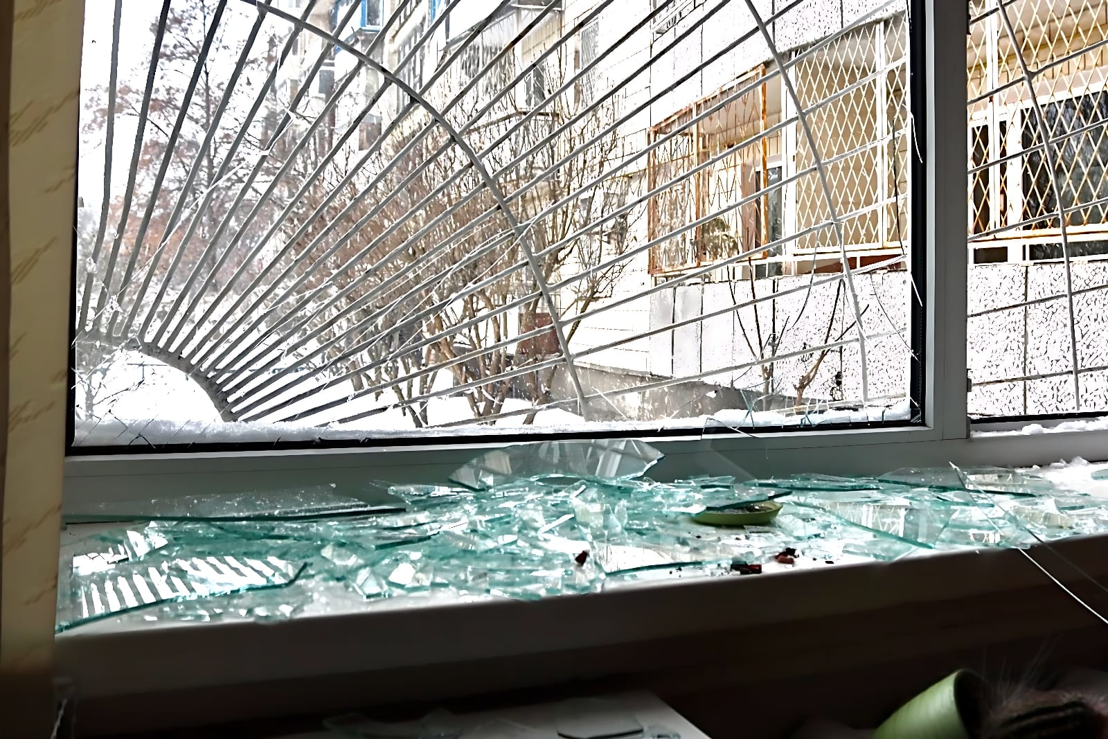 Під час обстрілу Києва 5 лютого 2026 року пошкодили Національну бібліотеку України для дітей: фото