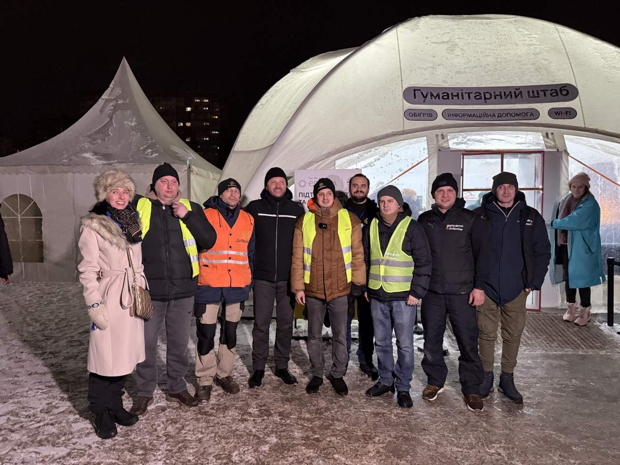 Очільник МЗС Естонії відкрив мобільний Пункт незламності на Троєщині у Києві