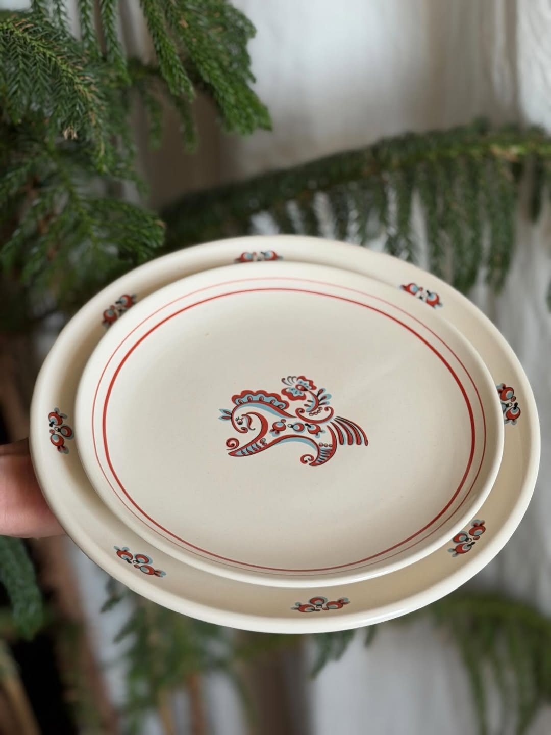 Найкращі подарунки для неї на День Святого Валентина 2026 року