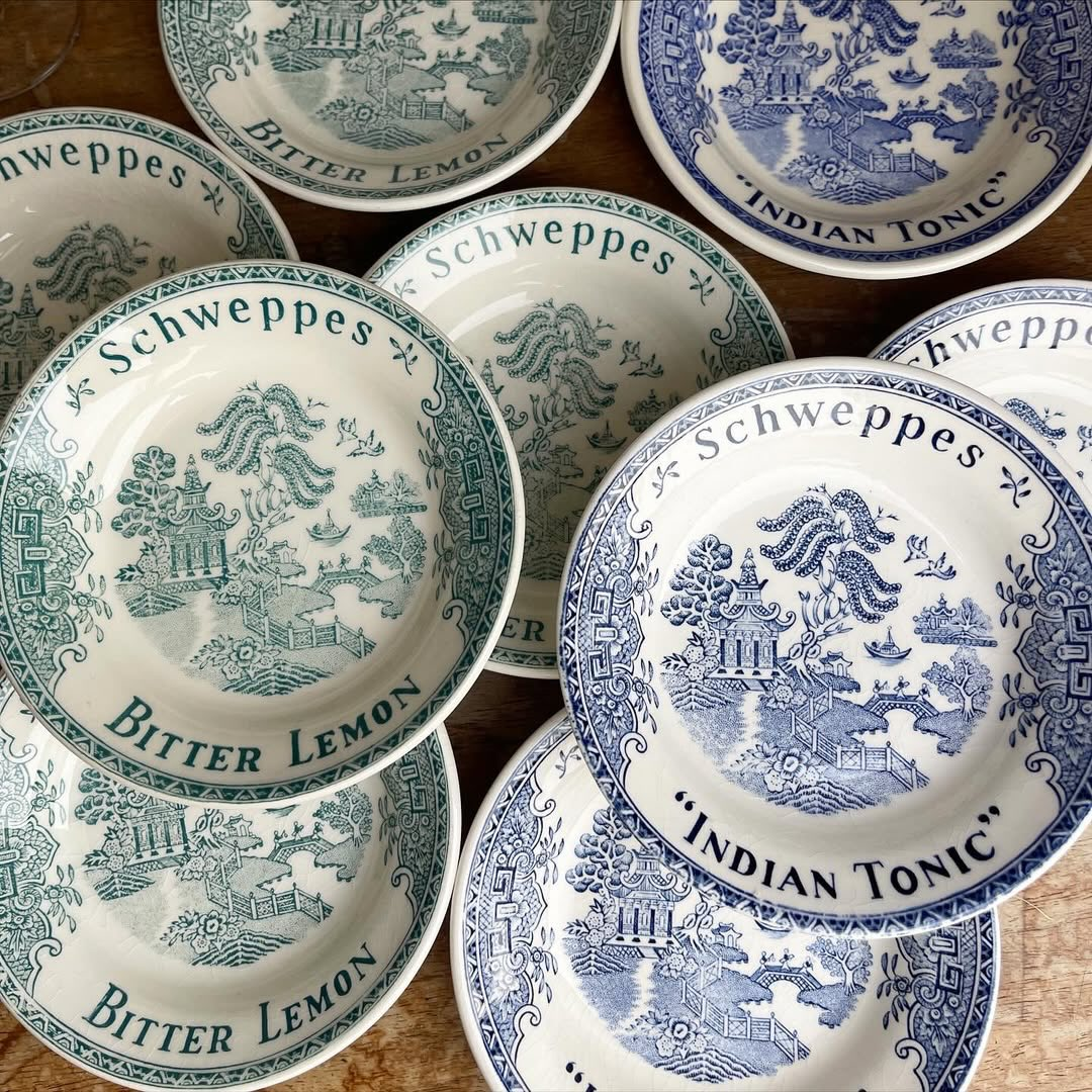 Найкращі подарунки для неї на День Святого Валентина 2026 року