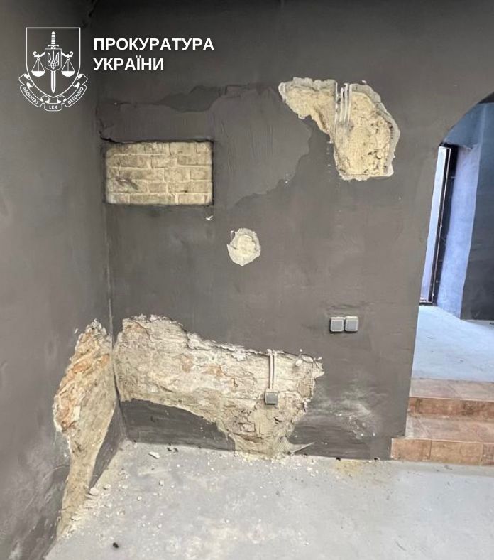 На реставрації Флорівського монастиря у Києві розтратили 666 тисяч грн: деталі