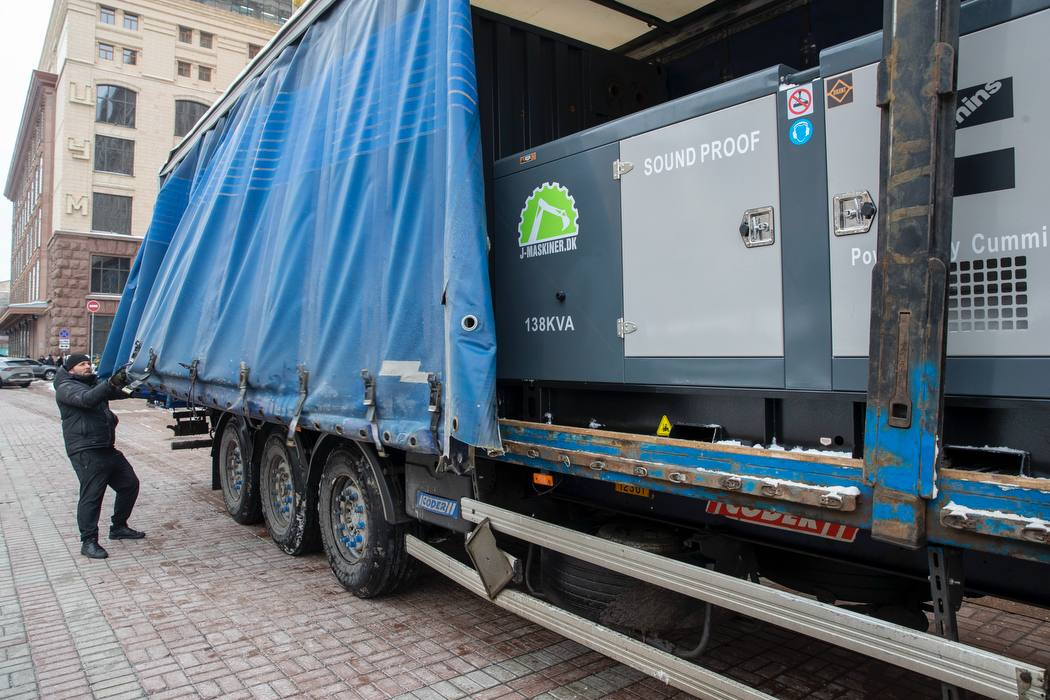 Литва та Данія передали генератори для потреб критичної інфраструктури Києва