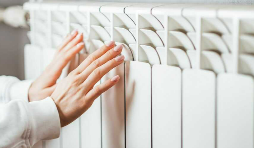 У Києві через ворожу атаку без тепла залишилися 2600 будинків: деталі