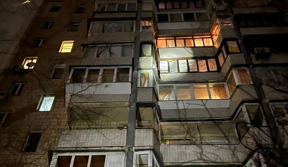 Будинкам у Києві повертають опалення після російської атаки 12 лютого